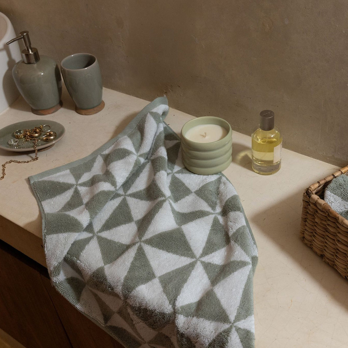 UMBRA - Australian Cotton Towels 100% Cotton